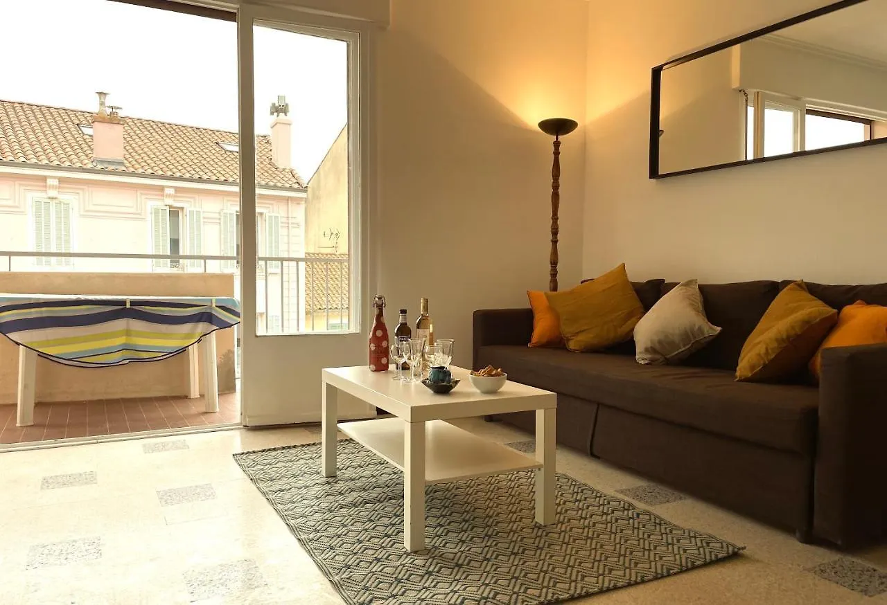 Apartment Hyper Centre Sanary 3 Chambres Parking Balcon Clim Wifi France